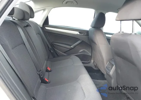 2016 Volkswagen Passat 1.8T S z USA, uszkodzony, nr VIN 1VWAS7A39GC055536